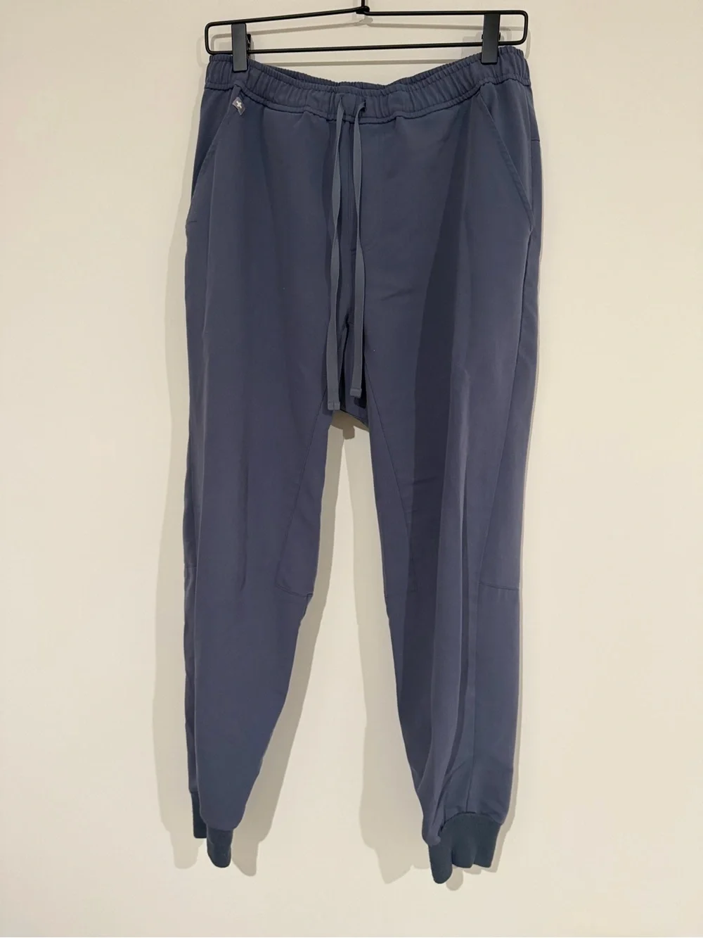 Figs Men's Navy Jogger scrub pants